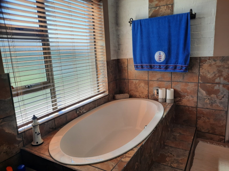 3 Bedroom Property for Sale in Bergsig Western Cape